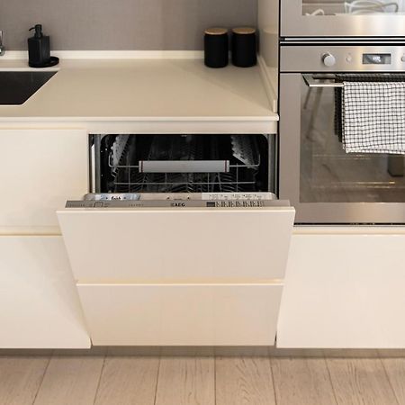 Elegante E Spazioso Quadrilocale In Porta Venezia Milano Eksteriør billede