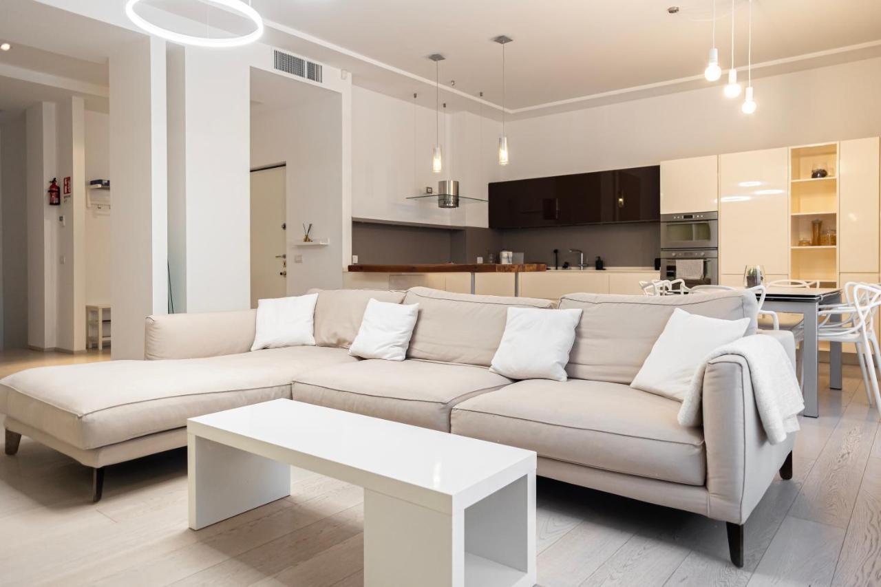 Elegante E Spazioso Quadrilocale In Porta Venezia Milano Eksteriør billede