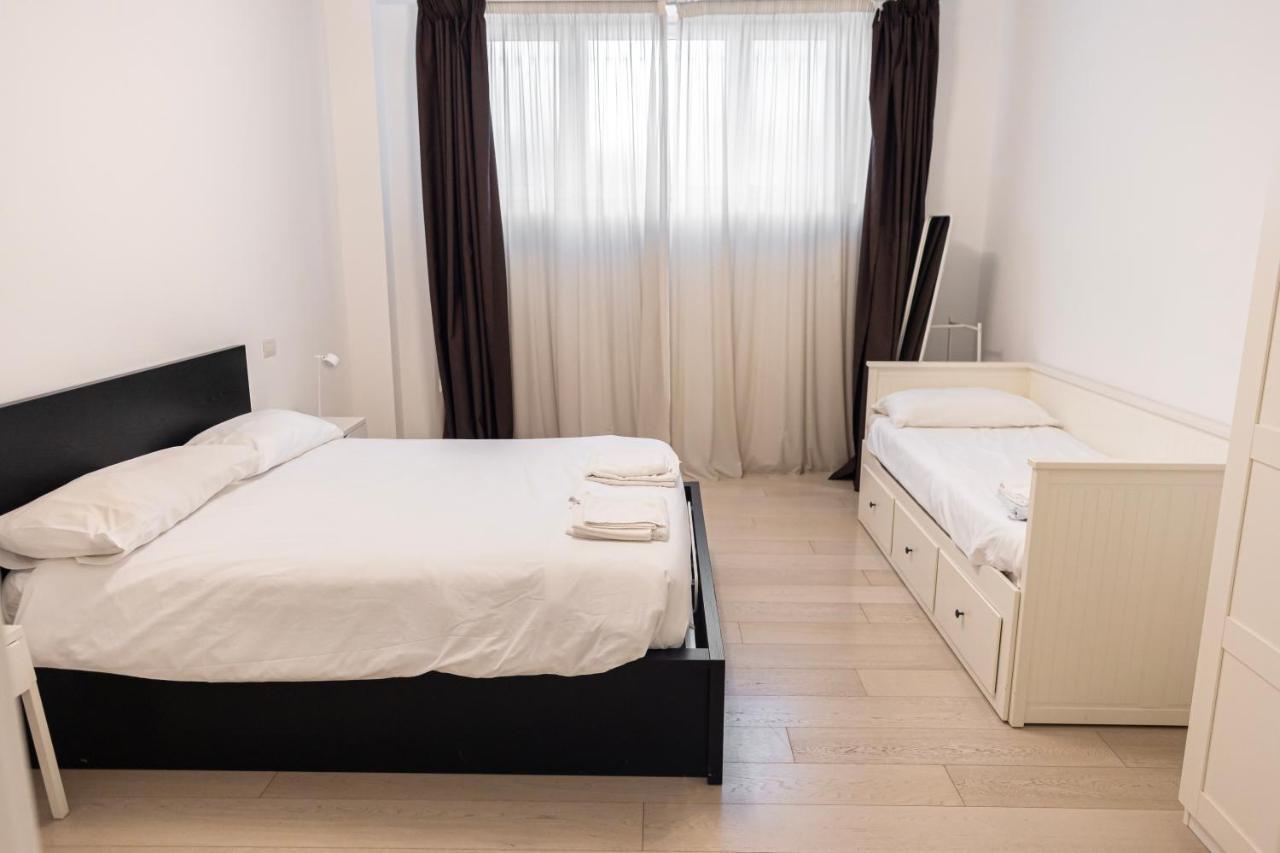 Elegante E Spazioso Quadrilocale In Porta Venezia Milano Eksteriør billede